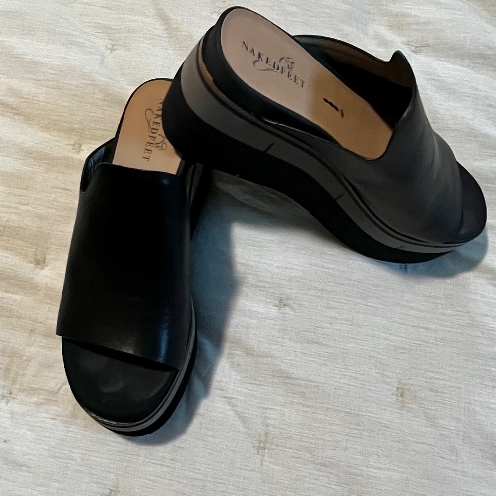 Naked Feet  Flow in Black  Wedge Sandals